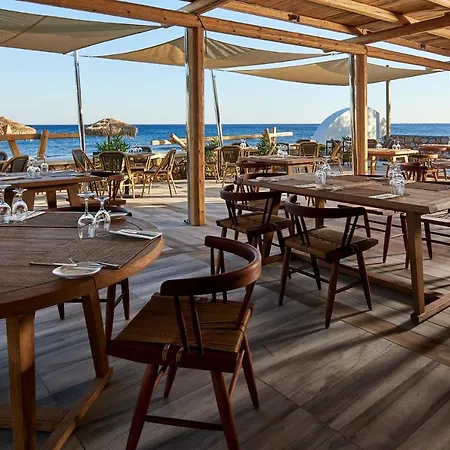 Sea Breeze Santorini Resort, Curio By Hilton Resort Agios Georgios (Santorini)