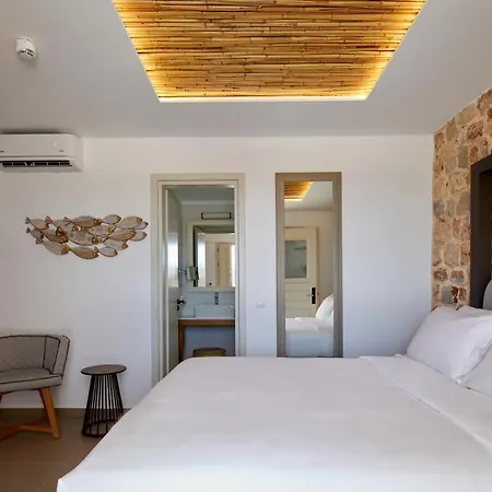 Sea Breeze Santorini Resort, Curio By Hilton Üdülőközpont