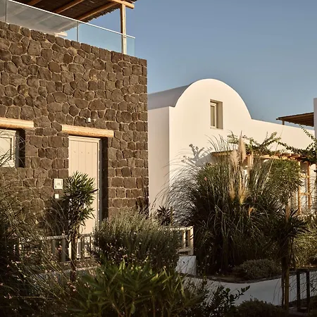 Sea Breeze Santorini Resort, Curio By Hilton Üdülőközpont 5*