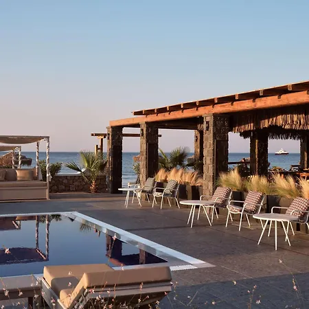 Üdülőközpont Sea Breeze Santorini Resort, Curio By Hilton Agios Georgios (Santorini)