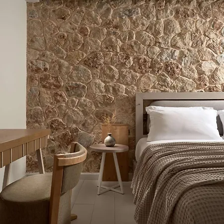 Sea Breeze Santorini Resort, Curio By Hilton Θέρετρο 5*