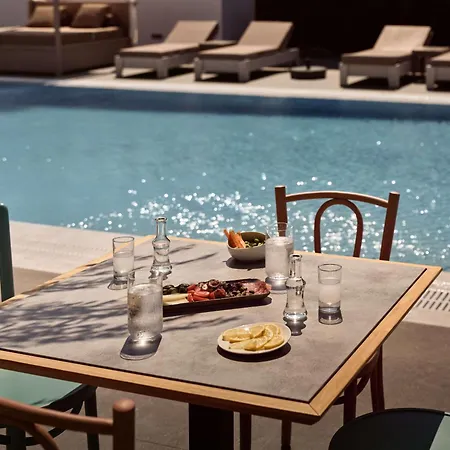 Θέρετρο Sea Breeze Santorini Resort, Curio By Hilton