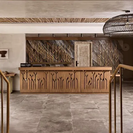 Sea Breeze Santorini Resort, Curio By Hilton Θέρετρο 5*